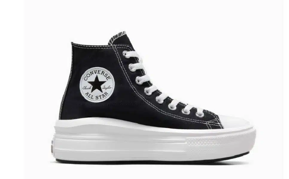 Nuevo estilo veraniego con las zapatillas con plataforma de Converse: ¡Marca tendencia en cada paso!