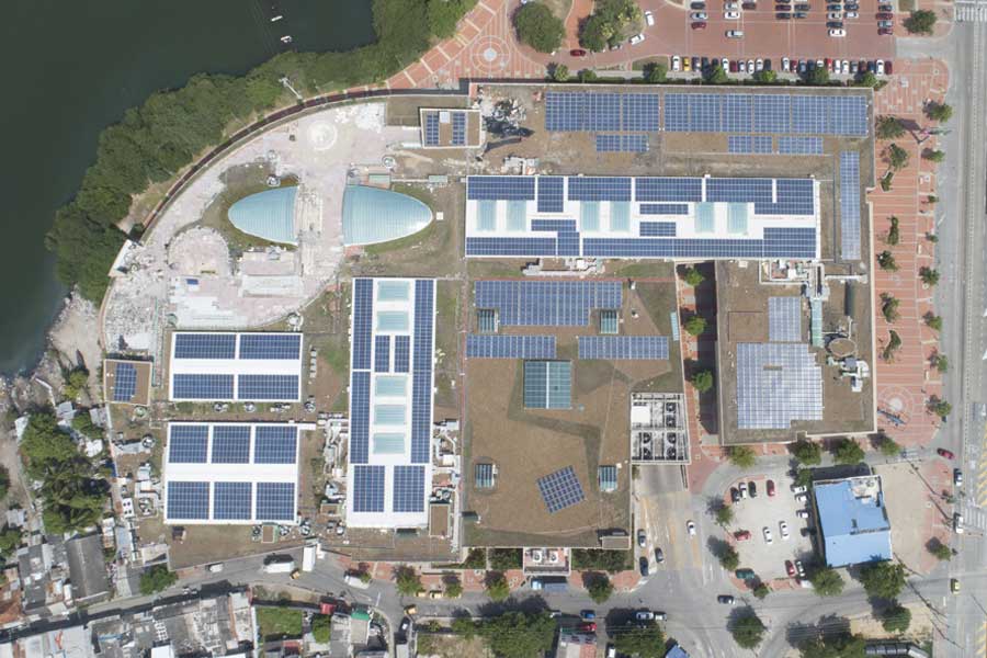 Paneles fotovoltaicos Mallplaza Cartagena