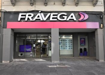 FRÁVEGA reabrió su sucursal de Peatonal Córdoba