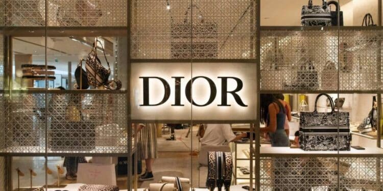 DIOR
