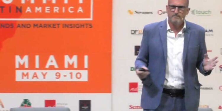 John Price en el Summit Latin America