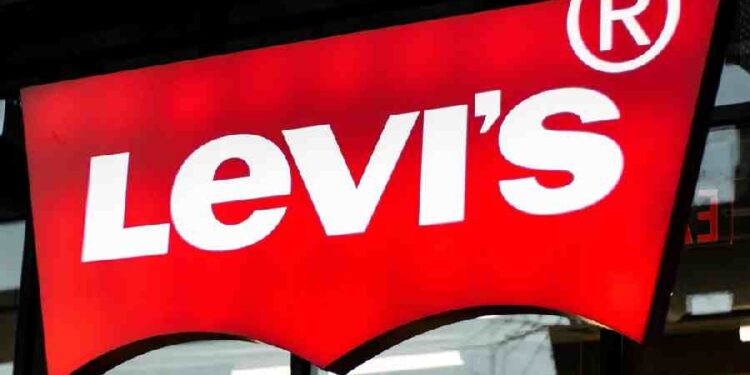 ¡Levi Strauss contra Özak Tekstil: ¡Lucha por condiciones laborales justas en Turquía!