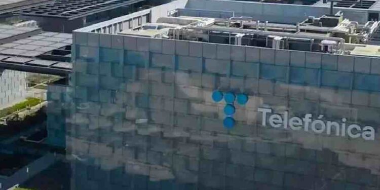 Telefónica celebra 100 años con una melodía que la conecta con el futuro: La "Suite Telefónica"