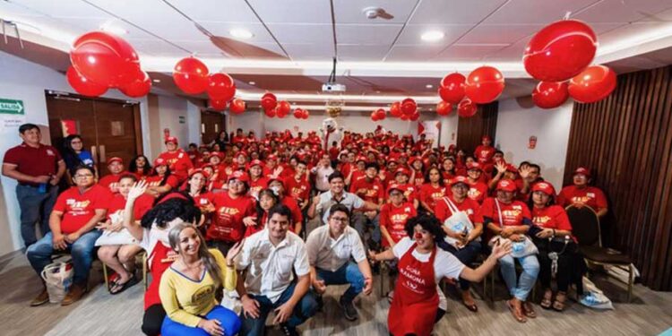 Bodegueros en Escuela de Negocios Coca-Cola Perú