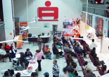 Cajas municipales en Perú