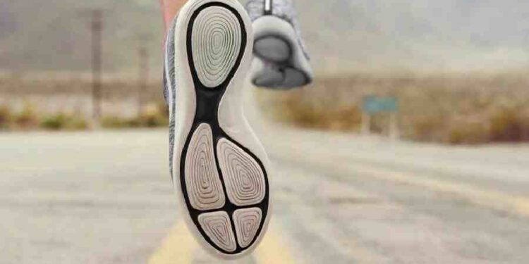Distance en Carrera: ¡Atrapa tus Zapatillas!
