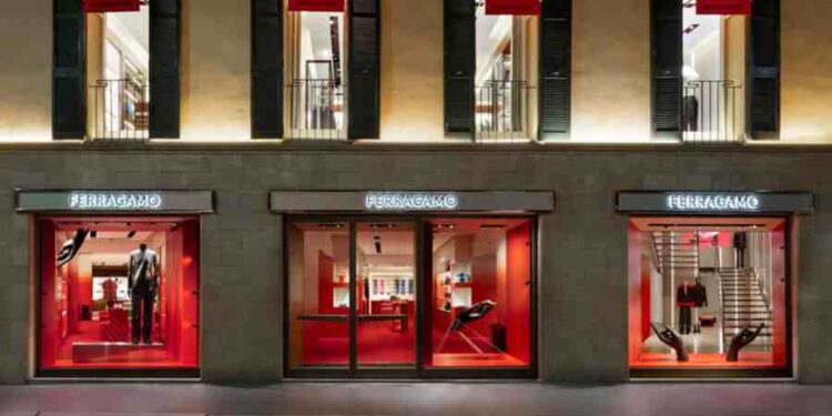 Ferragamo en Crisis: Ventas y Beneficios a la Baja