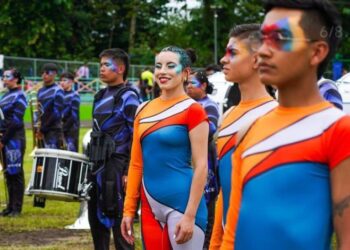 Banda marcial vivace, se presenta en Centro Chía