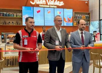 Inauguración tienda Juan Valdez