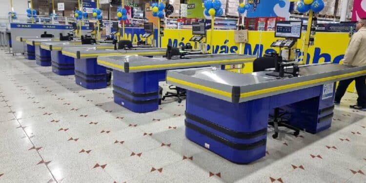 Carrefour inaugura su primer formato Maxi en el barrio de Boedo