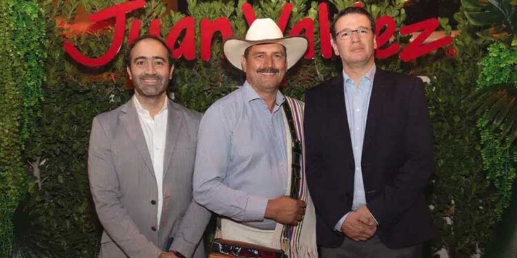Sebastiain-Mejiia-Juan-Valdeiz-y-Germain-Bahamoin