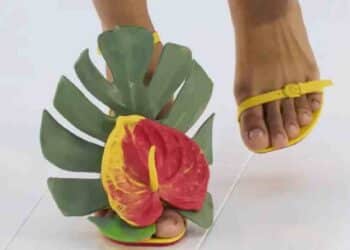 Verano Floral: Sandalias que Deslumbran