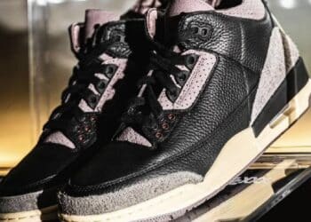 La Air Jordan 3 “Black” es una obra maestra de elegancia