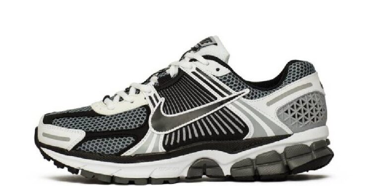 Las Nike Zoom Vomero 5 Metallic Silver emergen como un oasis de elegancia y sofisticación