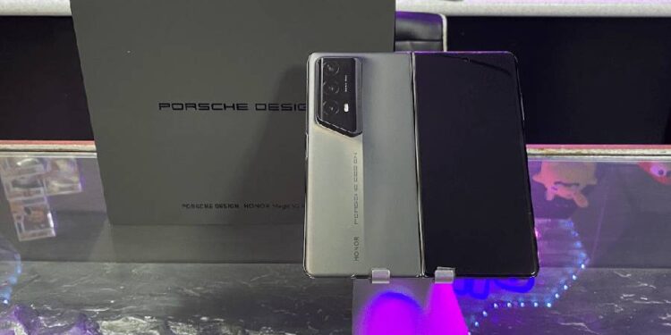 Porsche Design HONOR Magic V2 RSR nace de la colaboración entre Honor y Porsche
