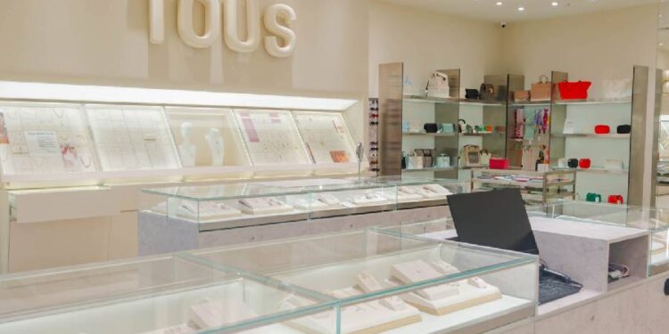 Tous