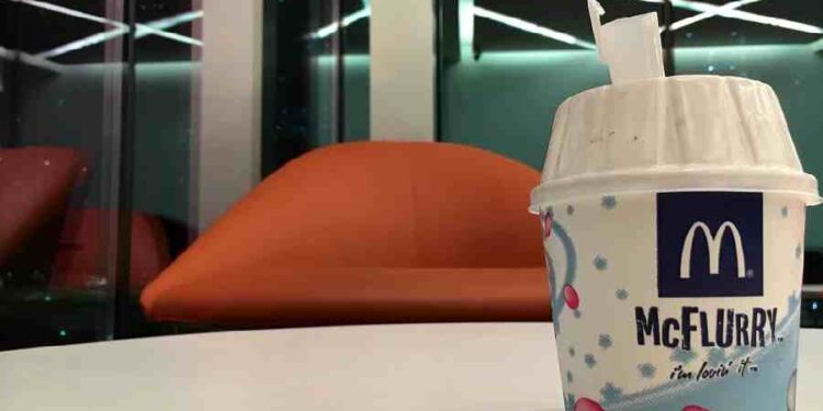 McDonald’s Revoluciona el McFlurry: Adiós a las Tapas Plásticas