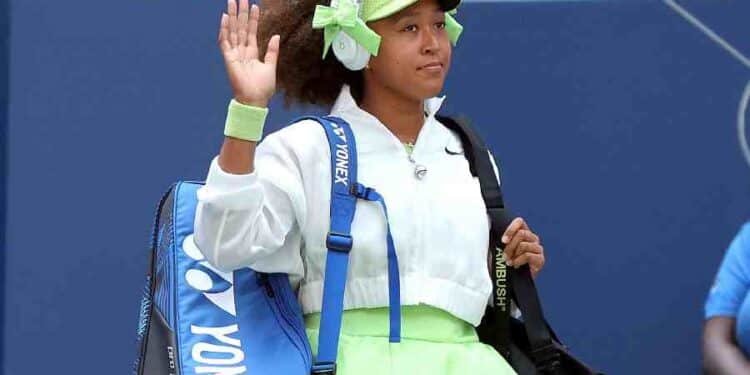 Naomi Osaka: Moda y Tenis en Sinfonía