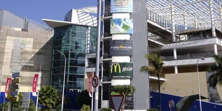 El centro comercial El Muelle inicia su ambiciosa reforma integral en Canarias