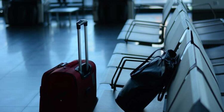 Turismo de negocios maletas aeropuertos turistas internacionales