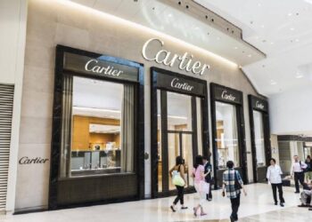 Compra pendientes Cartier por 28 euros en lugar de 28.000 euros y desafía a la marca de lujo