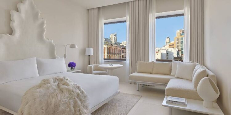 El hotel de lujo en Madrid que está reservado solo para los que saben su ubicación exacta