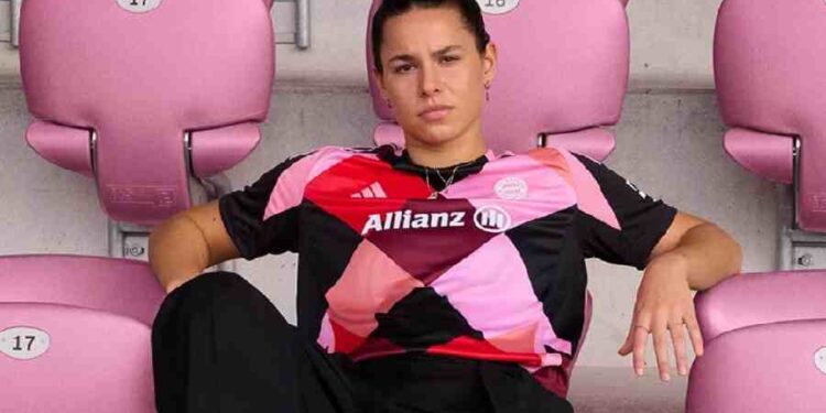Camiseta Rosa del Bayern: Un Gol por la Conciencia