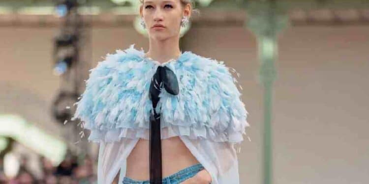 Chanel: Elegancia Rebelde para Primavera-Verano 2025
