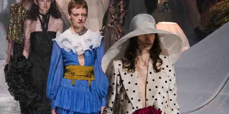 La moda tiembla: Michele debuta en Valentino