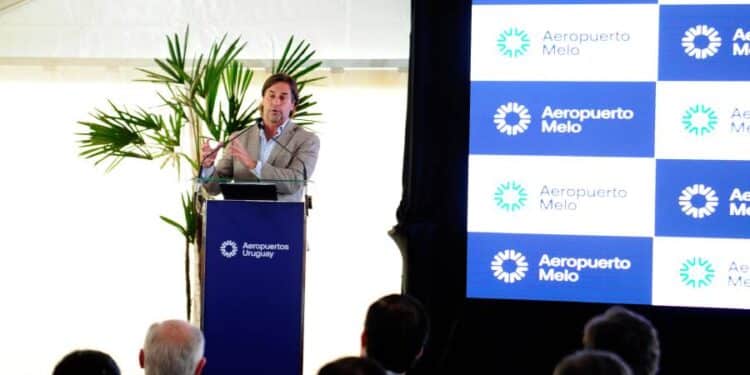 La inauguración del aeropuerto internacional de Melo impulsa el desarrollo regional en Uruguay