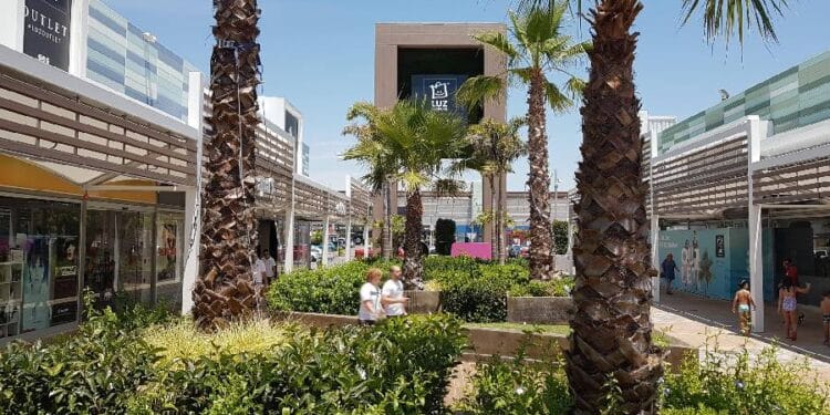 El outlet Luz Shopping crece un 17% en ventas y recibe 9 millones de visitantes