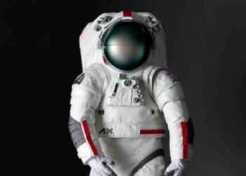 Prada en la luna: El futuro del moda espacial