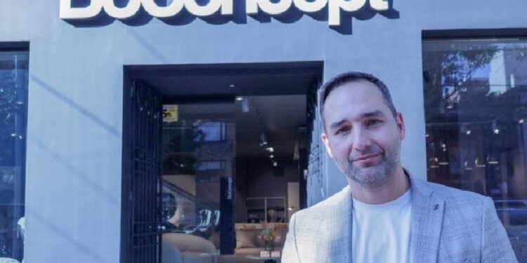 La marca de muebles de lujo BoConcept da paso hacia la oferta para espacios reducidos