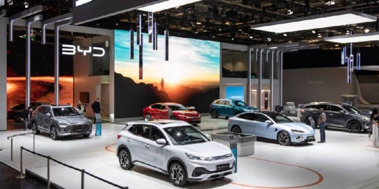 Sin grandes campañas de marketing y publicidad las marcas chinas logran que 7 de cada 10 compradores consideren invertir en un automóvil chino en los próximos años