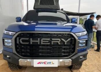 Chery mostró por primera vez su pick-up híbrida que enfrentará a Hilux y BYD Shark