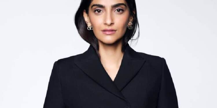 Sonam Kapoor hace match con Dior (y nos encanta)