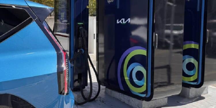 Kia arranca su primer punto de carga ultrarrápida para vehículos eléctricos