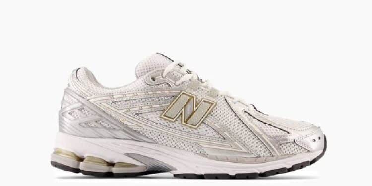 La zapatilla retro de New Balance con la que caminarás todo el día como si el suelo fuera una nube