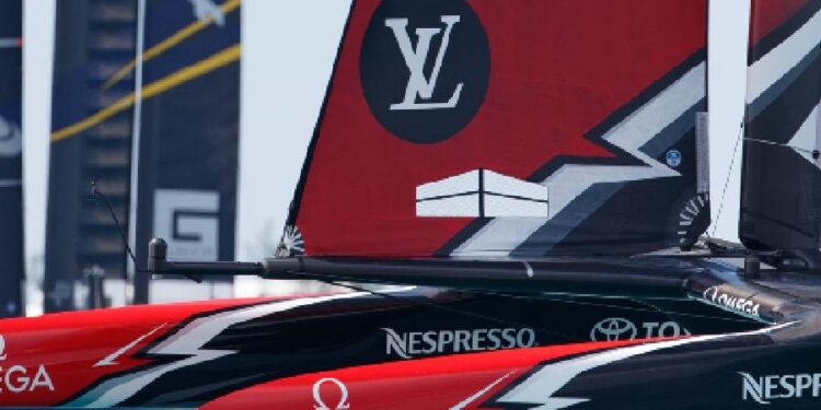 De LVMH en la F1 a Chanel en Oxford: El deporte deslumbra, aún más, al lujo