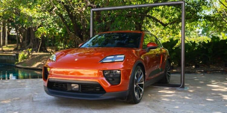 Porsche Center Puerto Rico presenta dos nuevos íconos de la movilidad eléctrica: Taycan y Macan Electric