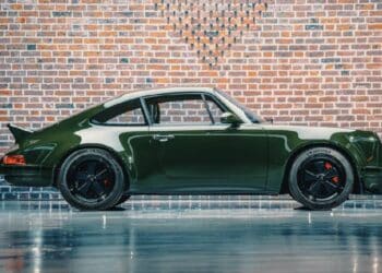 Kalmar Automotive se marca este Porsche 911 que se mueve a pilas
