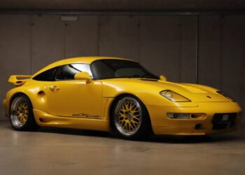 Solo existen dos unidades de este exclusivo Porsche 911. Una de ellas estuvo abandonada y cogiendo polvo en Dubái
