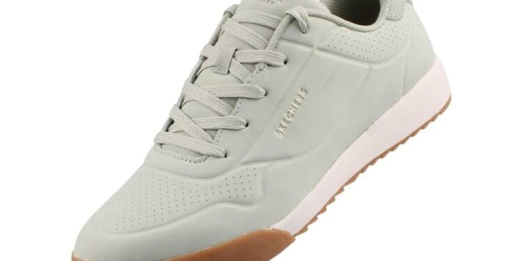 Las zapatillas Skechers que respiran lujo silencioso y reemplazarán a las Adidas como tendencia de invierno