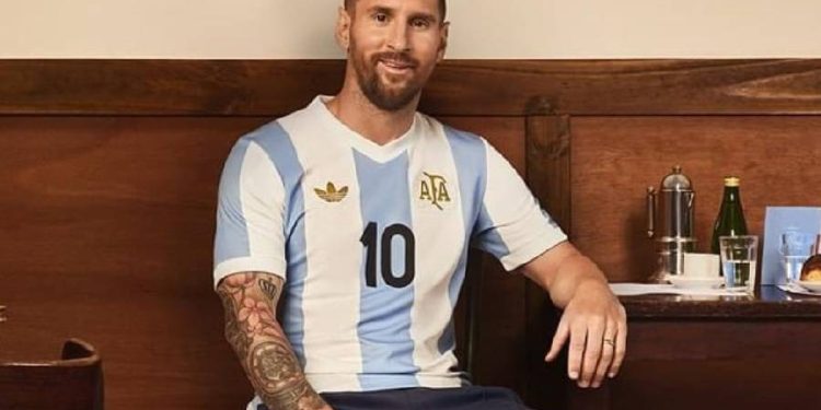 Adidas Presenta Camiseta Retro de Argentina por 50 Años de AFA