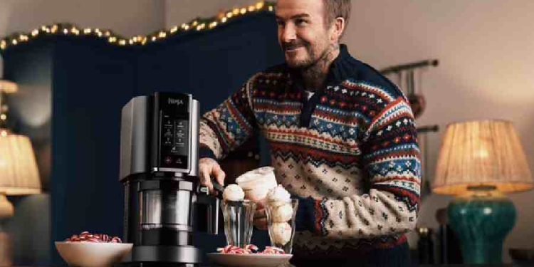 David Beckham Deja Su Huella en las Fiestas con Ninja