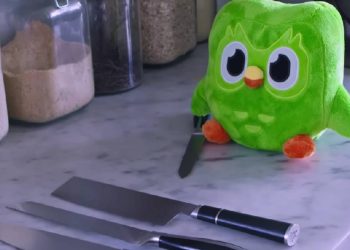 Duolingo Lanza un Satírico Álbum Navideño