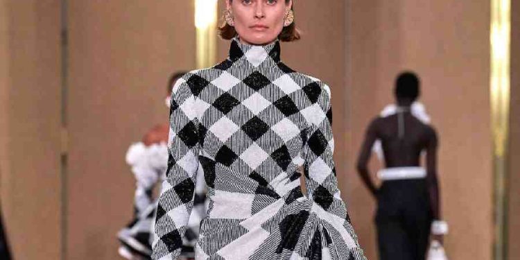 Estampados que Enamoran: ¡La Moda Invernal 2024/25 Despierta!