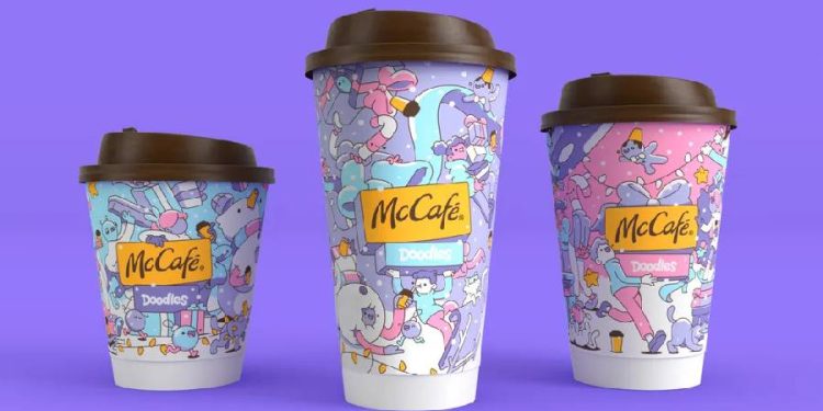 McDonald's Lanza Tazas Navideñas con Doodles y Experiencias Digitales