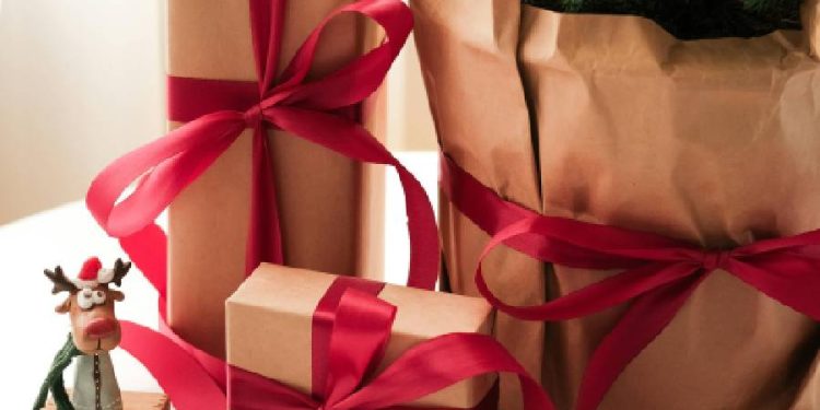 Adiós al compromiso: España revende sus regalos