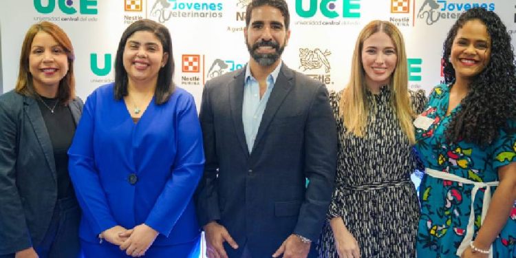 Nestlé Purina y UCE: Transformando la Veterinaria en RD